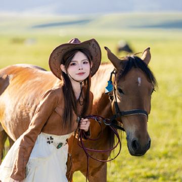 新疆乌鲁木齐+北疆+喀纳斯景区8日7晚跟团游