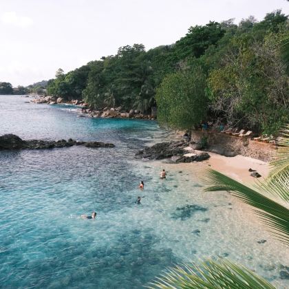 马达加斯加+留尼汪（法属）+毛里求斯+塞舌尔18日16晚私家团