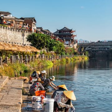 福建土楼永定景区+汀州古城+初溪古村落景区2日1晚私家团