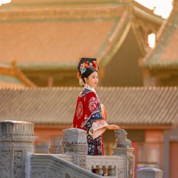 沈阳故宫+长白山+镜泊湖风景区+哈尔滨+漠河10日9晚跟团游