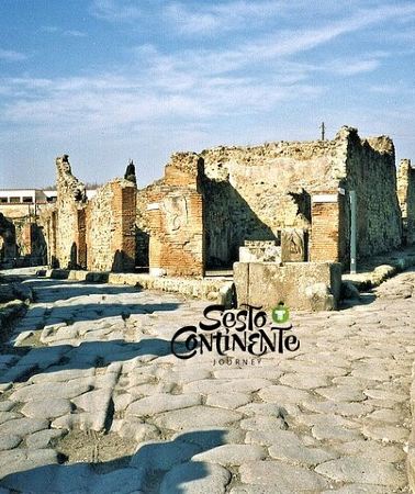 2D1N • Pompeii Ancient City Walking Tour – Italian & English Guide