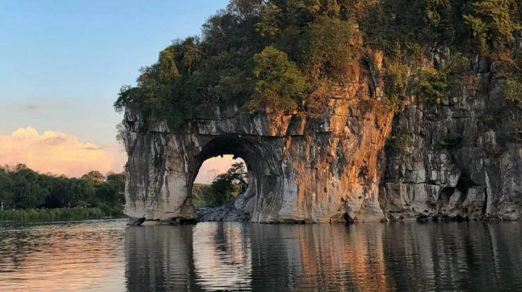6D5N · Group Tours · Emperor Voyage: 'All Tips Included' China+ Guilin + Yangshuo + Li River Scenic Area +Longji Rice Terraces 
