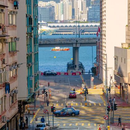 香港+香港迪士尼乐园+香港海洋公园+澳门+珠海+中山4日3晚跟团游