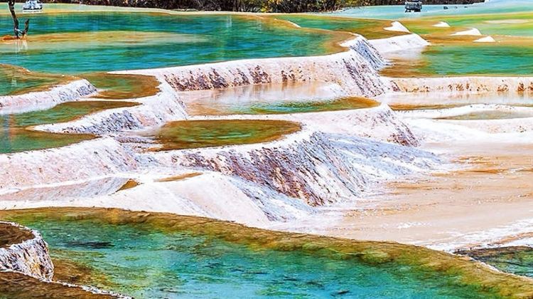 5D4N · Private Tours · Chengdu Panda & 4 UNESCO Heritage Trip: Jiuzhaigou, Huanglong, Leshan Giant Buddha, Mount Emei - high-speed rail, hotels, full tickets included