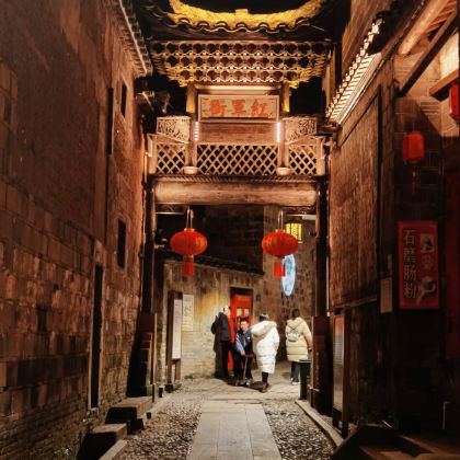 福建泰宁+九龙潭4日3晚跟团游