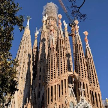 西班牙马德里+巴塞罗那+葡萄牙里斯本10日9晚拼小团