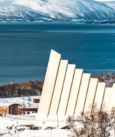 9D7N • Customize your trip:UK + Norway + Finland: London + Windsor Castle + Tromsø + Santa Claus Village + Whale-watching and Aurora-chasing + Meet Santa at Santa Claus Village
