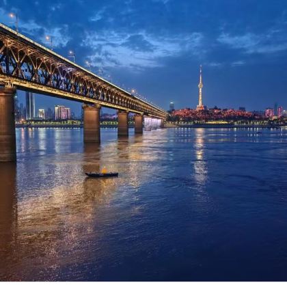 长沙+岳阳+衡山+韶山+武汉7日6晚跟团游