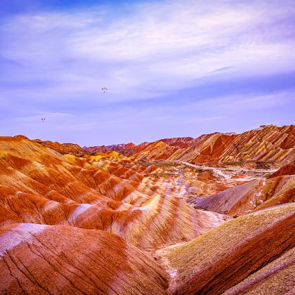 张掖+嘉峪关+敦煌4日3晚跟团游