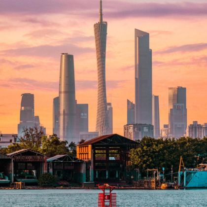 广州+深圳+珠海+广州塔+白云山+海上看港珠澳大桥+中英街+金色海岸+地王观光·深港之窗4日3晚跟团游