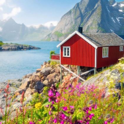 挪威+罗弗敦群岛+塞尼亚岛+冰岛+黄金旅游圈+斯奈山半岛+米湖天然浴场13日12晚跟团游