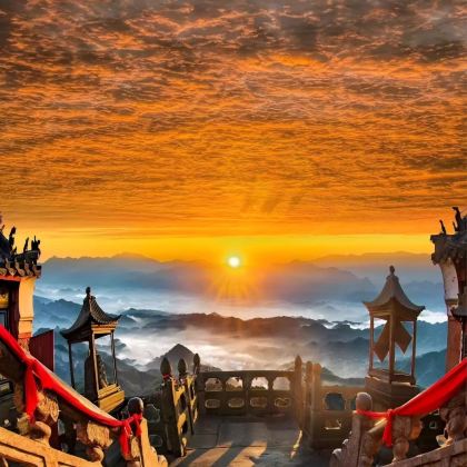 武当山风景区+神农架风景区+大九湖国家湿地公园5日4晚跟团游