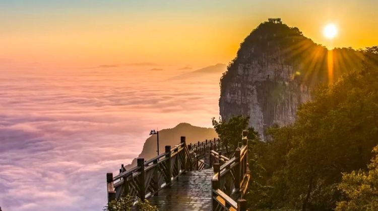 2D1N · Group Tours ·  6-Mini group tour + Zhangjiajie + Zhangjiajie National Forest Park + Yuanjiajie&Gift Bailong Sky Ladder + Yangjiajie Cableway&with 4 adults to upgrade to villa