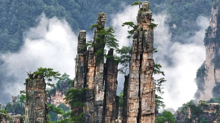 4-Day Zhangjiajie National Forest Park + Tianmen Mountain National Forest Park + Fenghuang Ancient Town