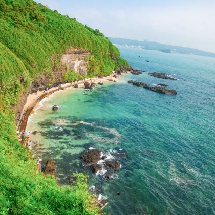 广西北海+涠洲岛+德天跨国瀑布景区+白头叶猴生态旅游区+明仕田园7日6晚拼小团