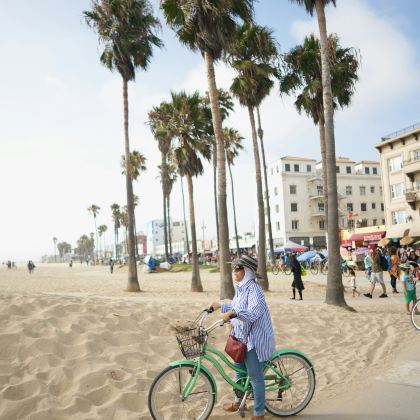 美国洛杉矶+拉斯维加斯7日5晚私家团