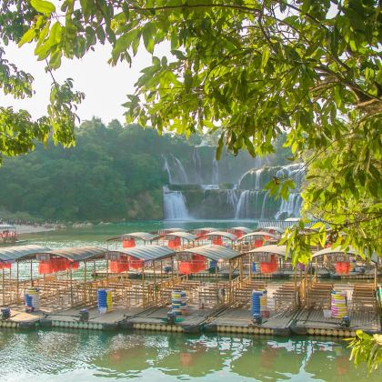 广西崇左+德天跨国瀑布景区+靖西+峒那屿湾景区+宁明4日3晚拼小团