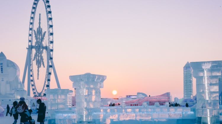 6-Day Classic Northeast China Private Tour· Harbin, Changbai Mountain, Jingbo Lake Scenic Spot, Siberia Tiger Park, Diaoshuilou Waterfall 