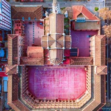 西班牙马德里+巴塞罗那+托莱多+赫罗纳+贝萨卢+阿维拉10日9晚私家团