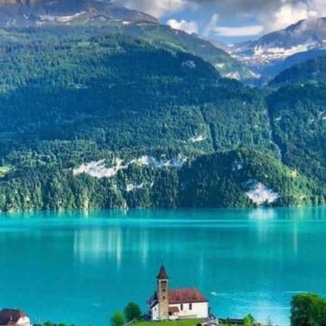 日内瓦+蒙特勒+伯尔尼+施皮茨+因特拉肯+少女峰+卢塞恩+苏黎世11日10晚拼小团