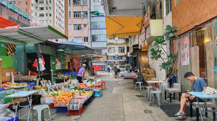 2D1N · Private Tours · Zen Journey: A 10-Hour Private Car Day Tour to Visit Hong Kong 's Distinctive Temples  No Hotel Included
