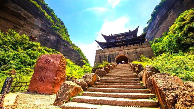 剑门关 阆中古城2日1晚跟团游·双5a景区 赠送嘉陵江游船价值50元 纯