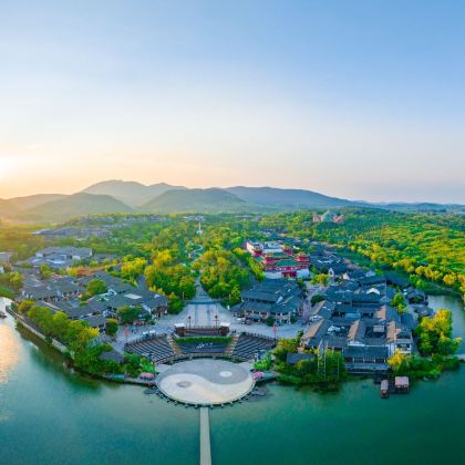 常州环球恐龙城+茅山东方盐湖城3日2晚自由行