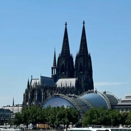 柏林+汉堡+科隆+杜塞尔多夫+布鲁塞尔+布鲁日+阿姆斯特丹+鹿特丹13日12晚私家团