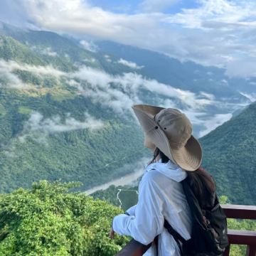 林芝+墨脱+巴松措+然乌湖+色季拉山+来古冰川+雅鲁藏布江5日4晚跟团游