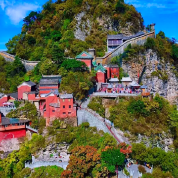 湖北武当山风景区+神农架5日4晚跟团游