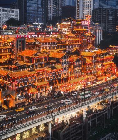 6D5N • A Chengdu-Chongqing cultural tour featuring an 8-person mini no-shopping group, covering Chongqing, Chengdu, Jiuzhaigou, the Panda Base and Huanglong