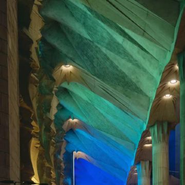 巴塞罗那+马德里自治区+罗卡角+塞维利亚+阿尔赫西拉斯12日9晚跟团游