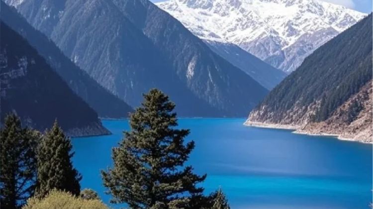 3-day 2-night · Private Tour · Jiuzhaigou + Huanglong Scenic and Historic Interest Area + Sanxingdui Museum