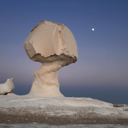 埃及+黑沙漠+白沙漠国家公园+水晶山2日1晚跟团游