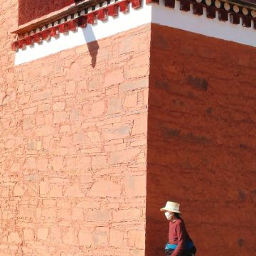 天水+麦积山石窟+官鹅沟大景区+扎尕那+若尔盖花湖生态旅游区+郎木寺景区+安多合作寺院米拉日巴佛阁6日5晚私家团