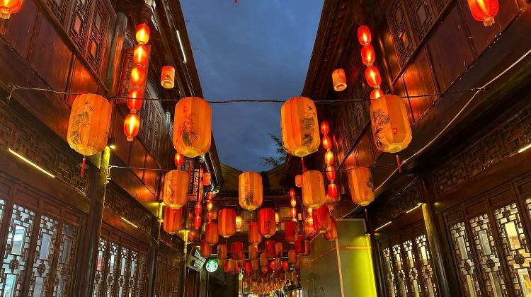 2D1N · Group Tours · Wuhou Historic Elegance · Leisure Local Vibes · Lovely Panda Encounter Tour