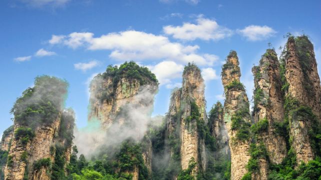 9-Day Guangxi and Hunan Highlights Private Tour ·Li River, Yulong River, Elephant Trunk Hill, Hunan Museum, Yuelu Academy and Zhangjiajie National Forest Park