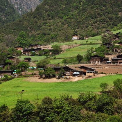 大理市+洱海+怒江+老姆登村+丙中洛+六库7日6晚拼小团