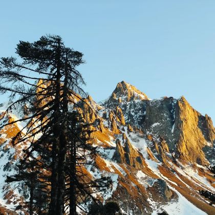 怒江+香格里拉+梅里雪山国家公园+老姆登知子罗+丙中洛风景区+孔雀山垭口7日6晚拼小团