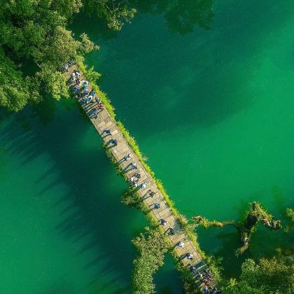 贵州贵阳+黄果树+荔波+西江千户苗寨3日2晚跟团游