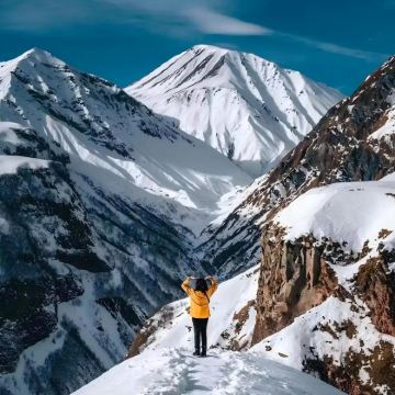 阿塞拜疆+格鲁吉亚+亚美尼亚15日14晚私家团