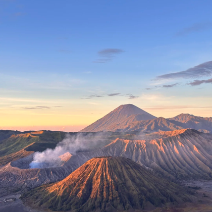 布罗莫火山+伊真火山+赛武千层瀑布+泗水5日4晚私家团