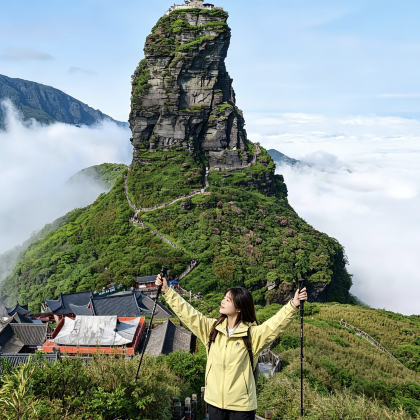 贵州贵阳+黄果树景区+梵净山+西江千户苗寨+荔波+镇远县6日5晚私家团