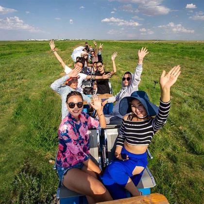 鄂尔多斯草原旅游区+成吉思汗陵2日1晚跟团游