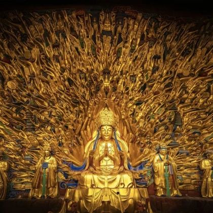 非遗民俗·跟着《中国国家历史》走进重庆“天下大足”5日亲子营，打卡“吉尼斯世界纪录认证的超大火锅店”【与精美的石刻会话】【品「双料国家地理标志」美食】【探究腌菜中的“茅台”---冬菜非遗工艺】