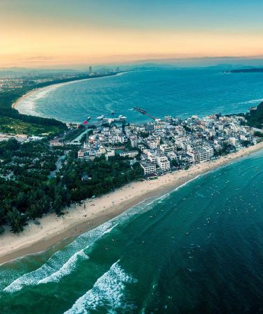 4D3N • Hainan + Wanning + Shimei Bay Scenic Drive  A tropicalisland Christmas awaits you  Shenzhou Peninsula LighthouseSurfing Fun  Viral Houhai VillageCultural Exploration at Nanshan Tianya