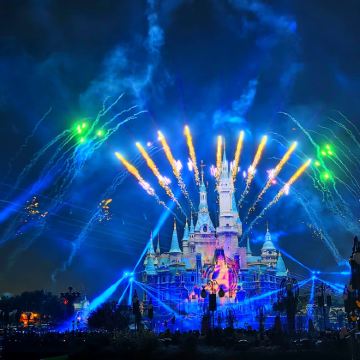 上海迪士尼度假区+外滩+东方明珠3日2晚私家团