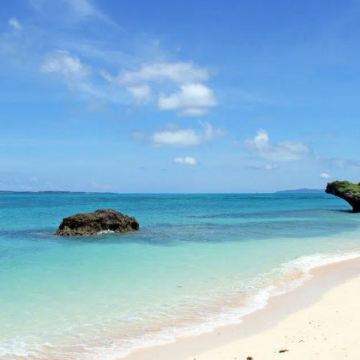 日本冲绳市+渡嘉敷岛+座间味观鲸5日4晚跟团游