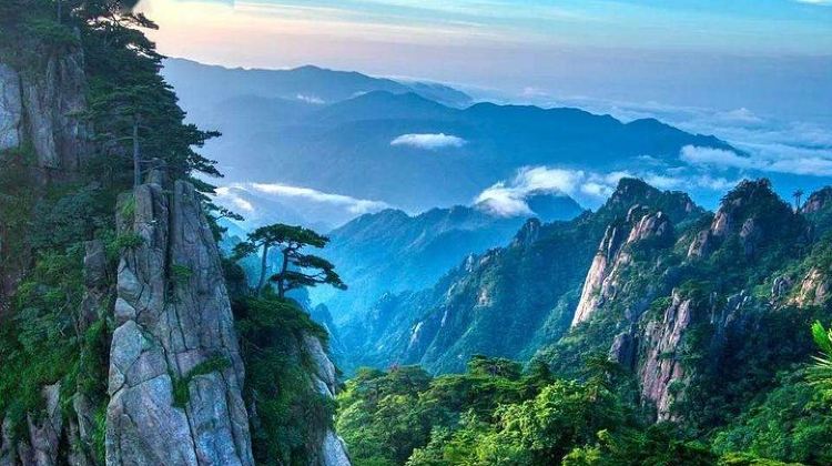 2D1N · Private Tours · 2-Day Huangshan Private Tour: Yellow Mountain and Hot Spring Spa Experience