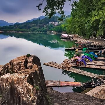 温州雁荡山+大龙湫景区+苍南县碗窑景区-三折瀑+刘伯温故里景区+石桅岩6日5晚私家团